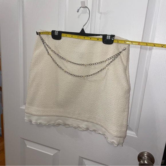 Vintage Victoria's Secret Off White Blazer with Black Floral Detail - Picture 3 of 7